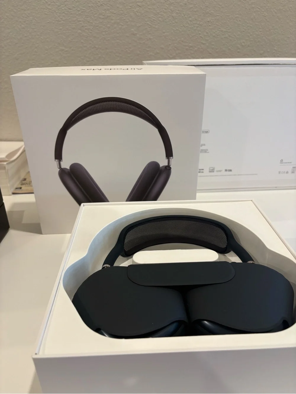 Apple AirPods Max Headphones - Black USB-C